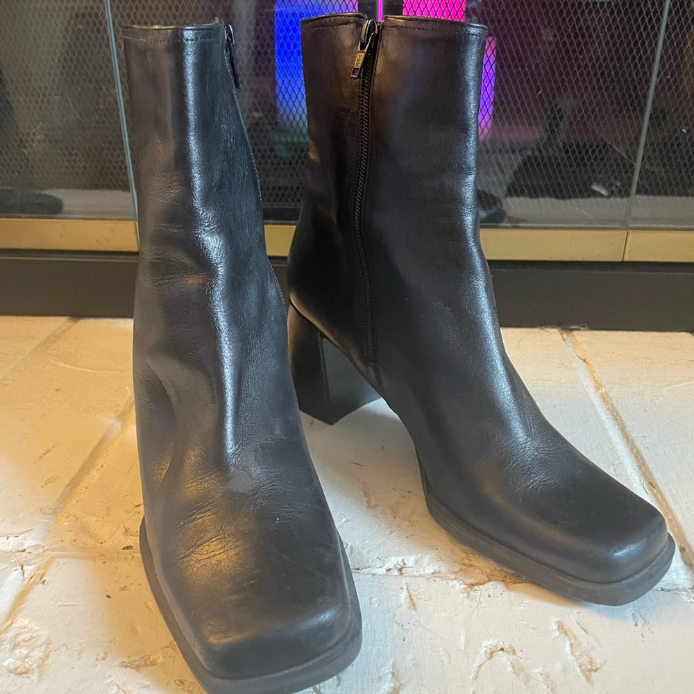 Vintage Nine West Black Ankle Boots